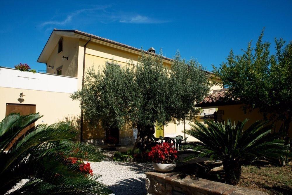 Agriturismo Il Casolare Di Nonno Mario Manoppello Екстериор снимка