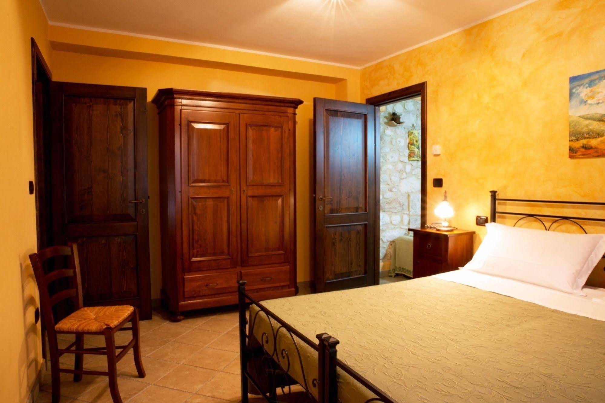 Agriturismo Il Casolare Di Nonno Mario Manoppello Екстериор снимка